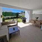 Apartment Infinity Vanian Gardens *