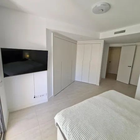 Infinity Vanian Gardens * إِستيبونا