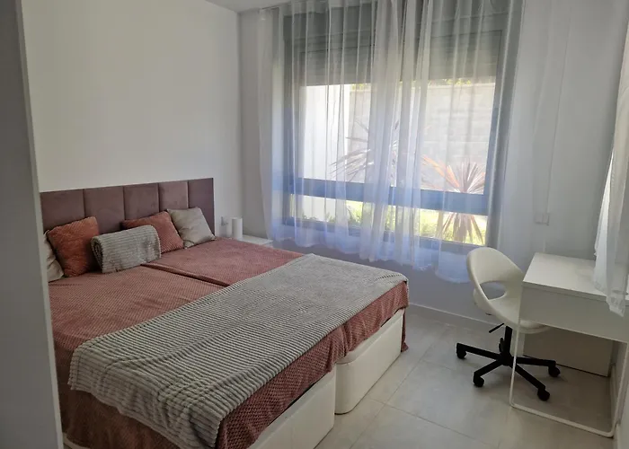 Infinity Vanian Gardens إِستيبونا